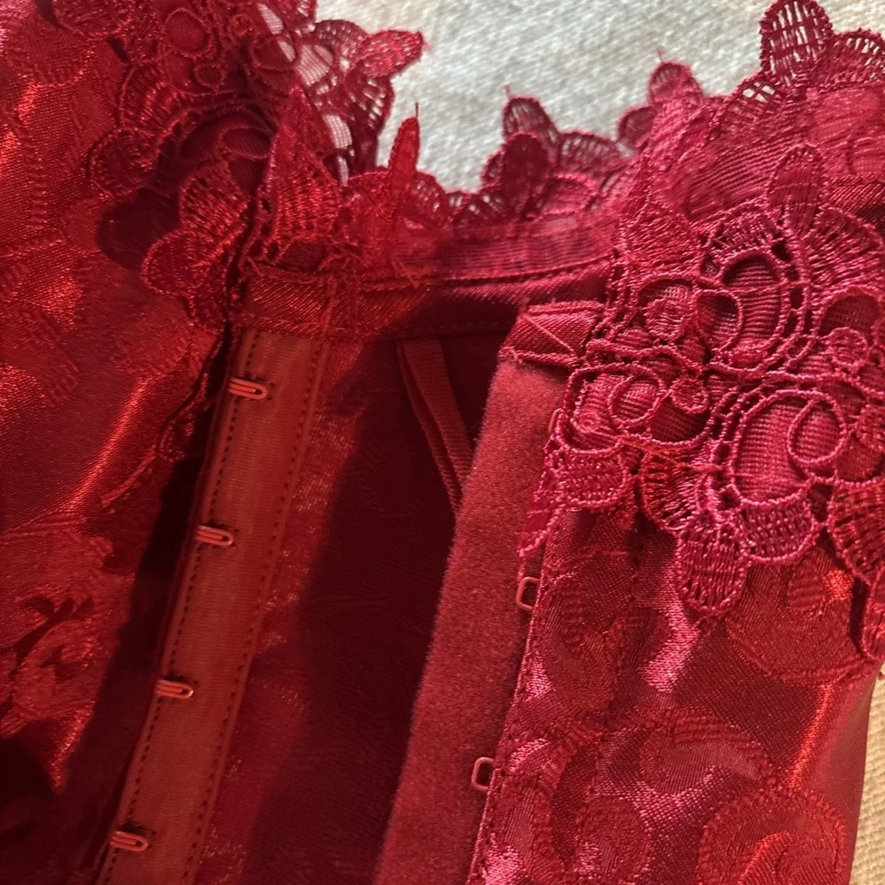 Fredericks Of‎ Hollywood Dream Corset Size 42 Lace Up Cincher Red Burlesque